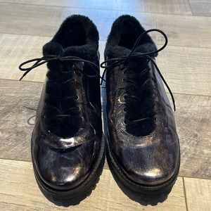 Stuart Weizman metallic low boots NWOT